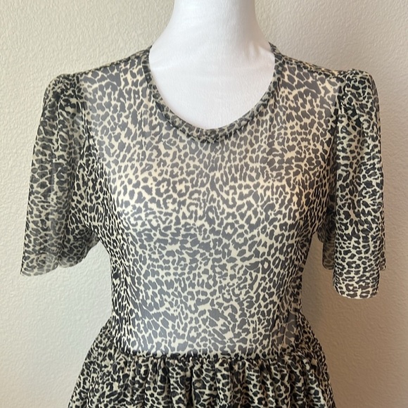 Zara leopard print tiered mini dress sheer bodice, short sleeves round neckline - Picture 2 of 11